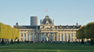 Collecte de dons association Lyre&Muses à l'école militaire de Paris